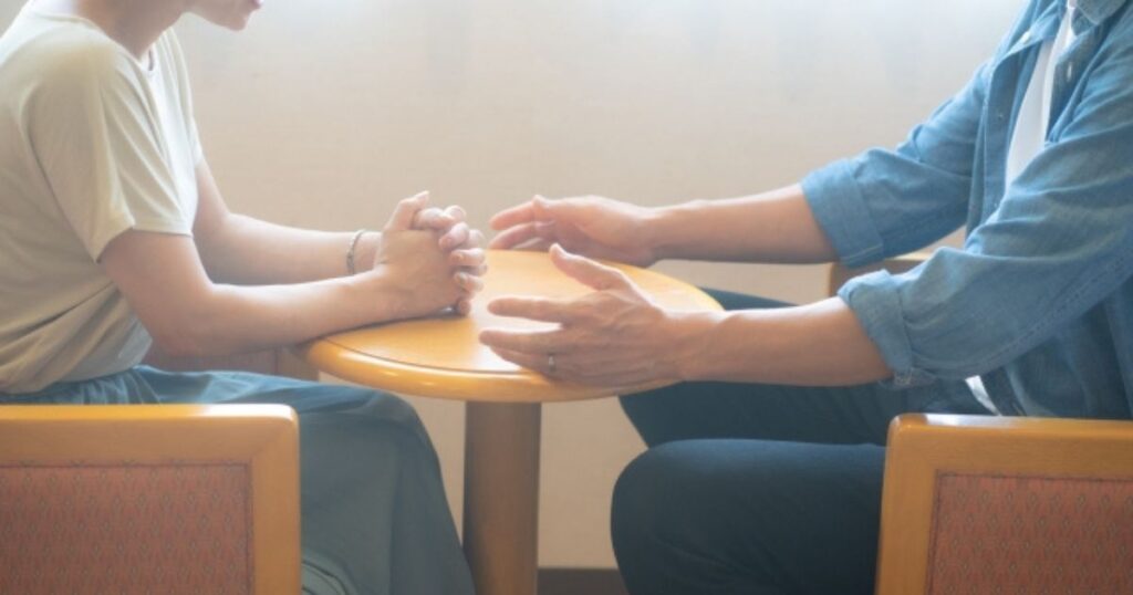 夫と健全な会話を試みる妻